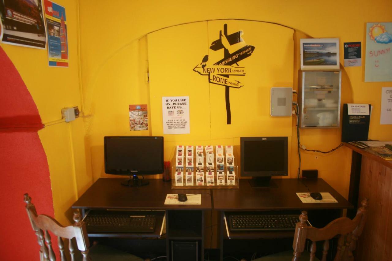 The Mellow Monkey Hostel Zára Kültér fotó